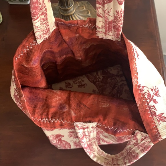 Red Toile Fabric small bucket bag - Picture 4 of 12
